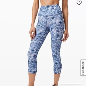 Brand new Rare Lululemon Run With The Waves Crops 21”